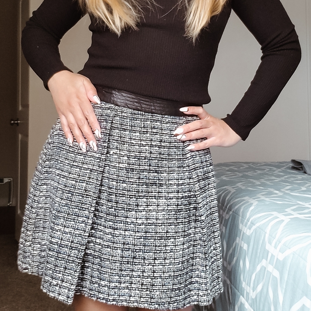 Textured preppy skirt
